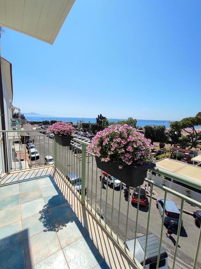 REale Apartments Terracine Extérieur photo